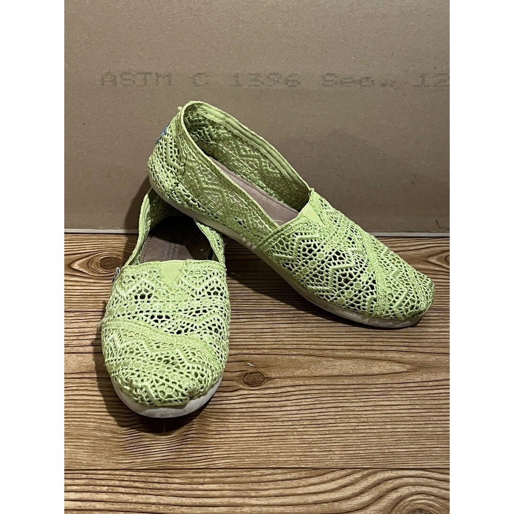 Toms! Green Crochet Lace Slip On Size  7 Womens Flats